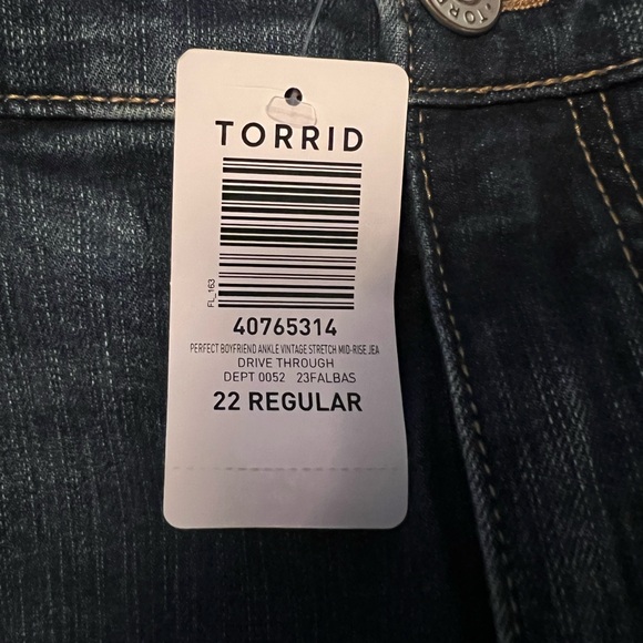 NWT -Torrid boyfriend ankle vintage stretch jeans  size 22 - Picture 4 of 4